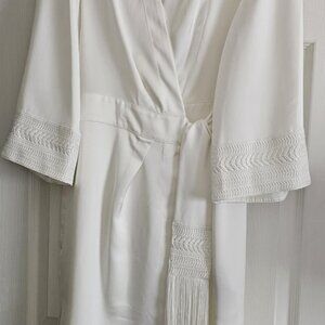 $385 Badgley Mischka Ivory Satin Fringe Bride Wedding Robe Dressing Gown